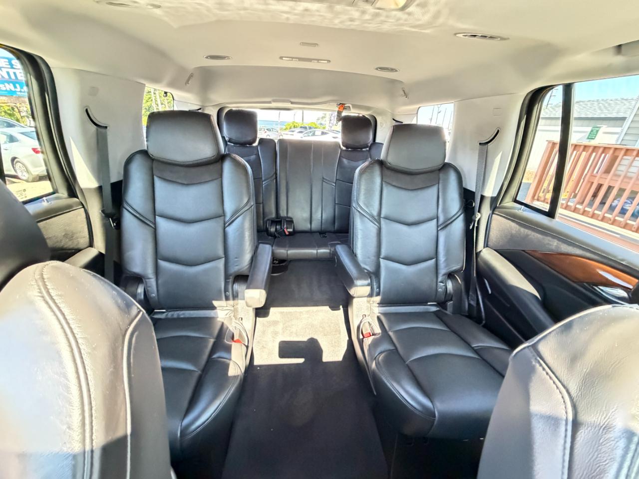 Cadillac Escalade 4WD 4dr Luxury 2018