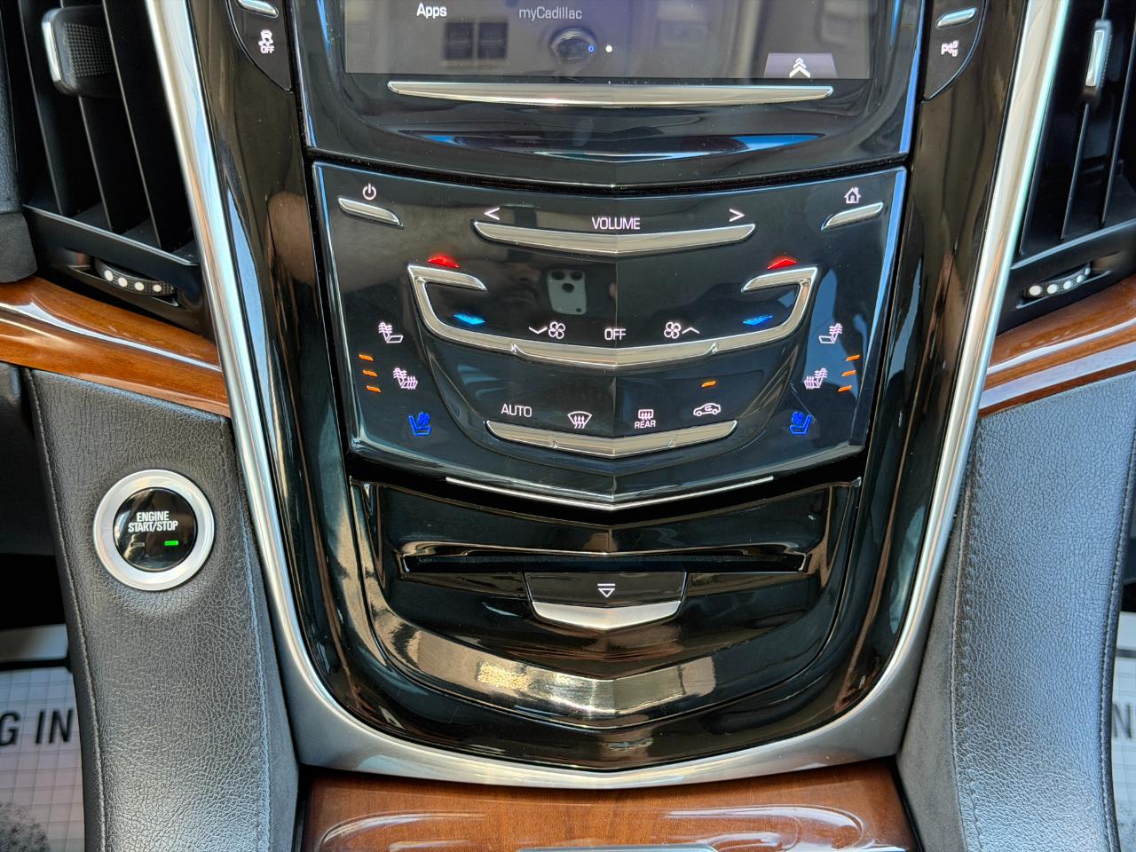 Cadillac Escalade 4WD 4dr Luxury 2018