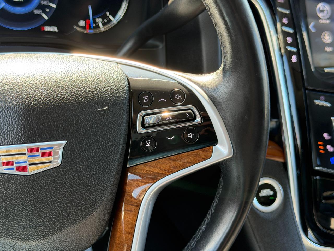 Cadillac Escalade 4WD 4dr Luxury 2018