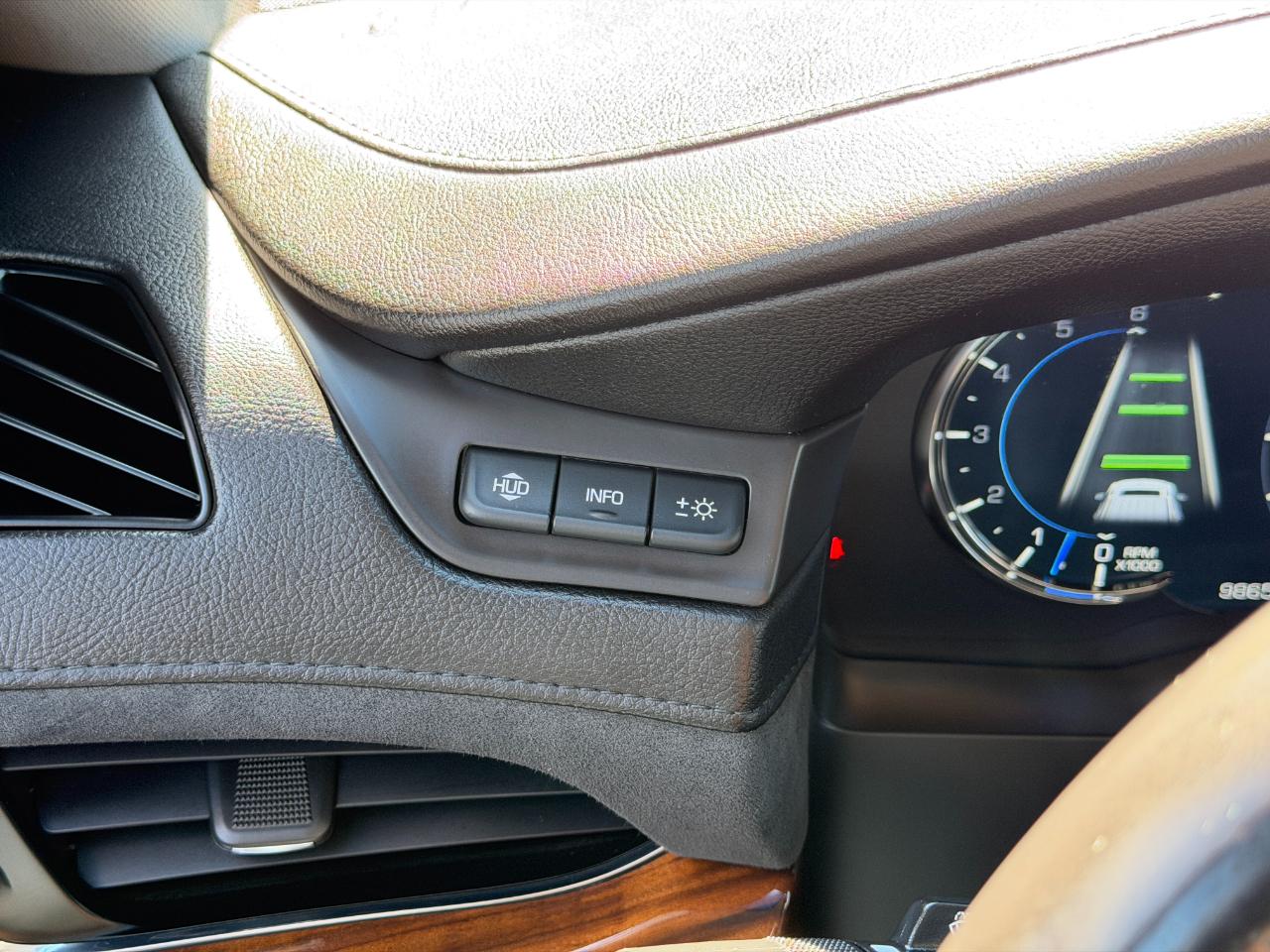Cadillac Escalade 4WD 4dr Luxury 2018