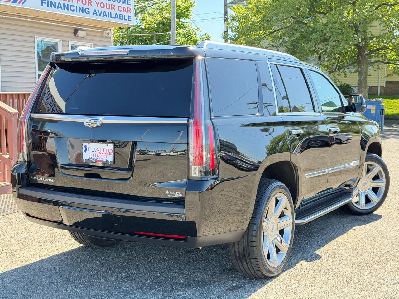 Cadillac Escalade 4WD 4dr Luxury 2018