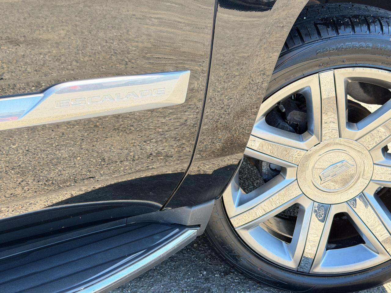 Cadillac Escalade 4WD 4dr Luxury 2018