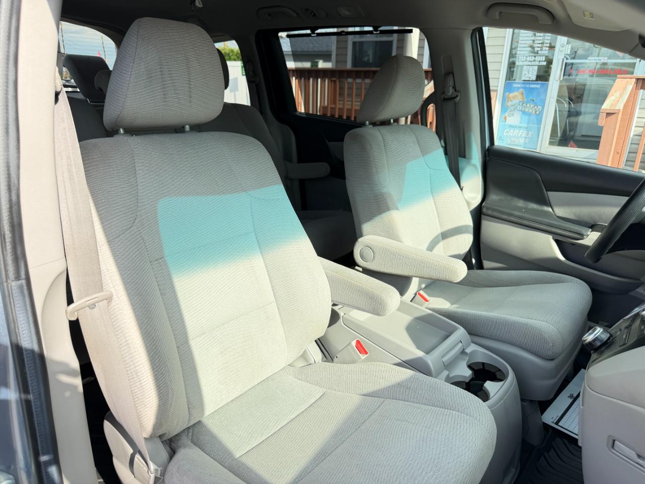 Honda Odyssey 5dr EX 2012