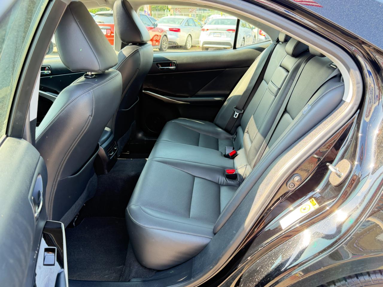 Lexus IS 250 4dr Sport Sdn AWD 2015
