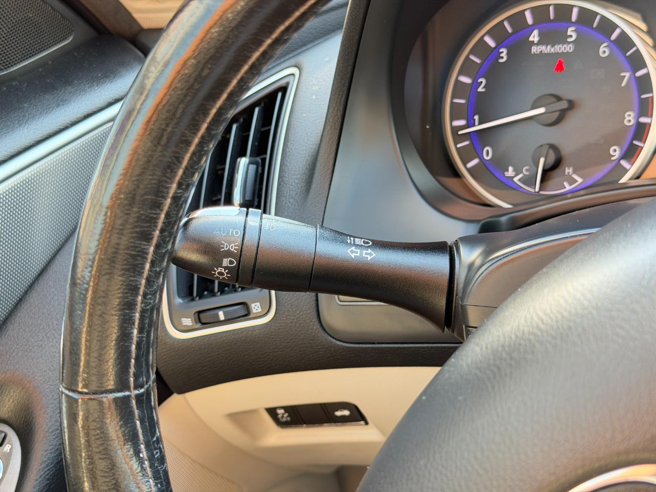 Infiniti Q50 4dr Sdn AWD 2014