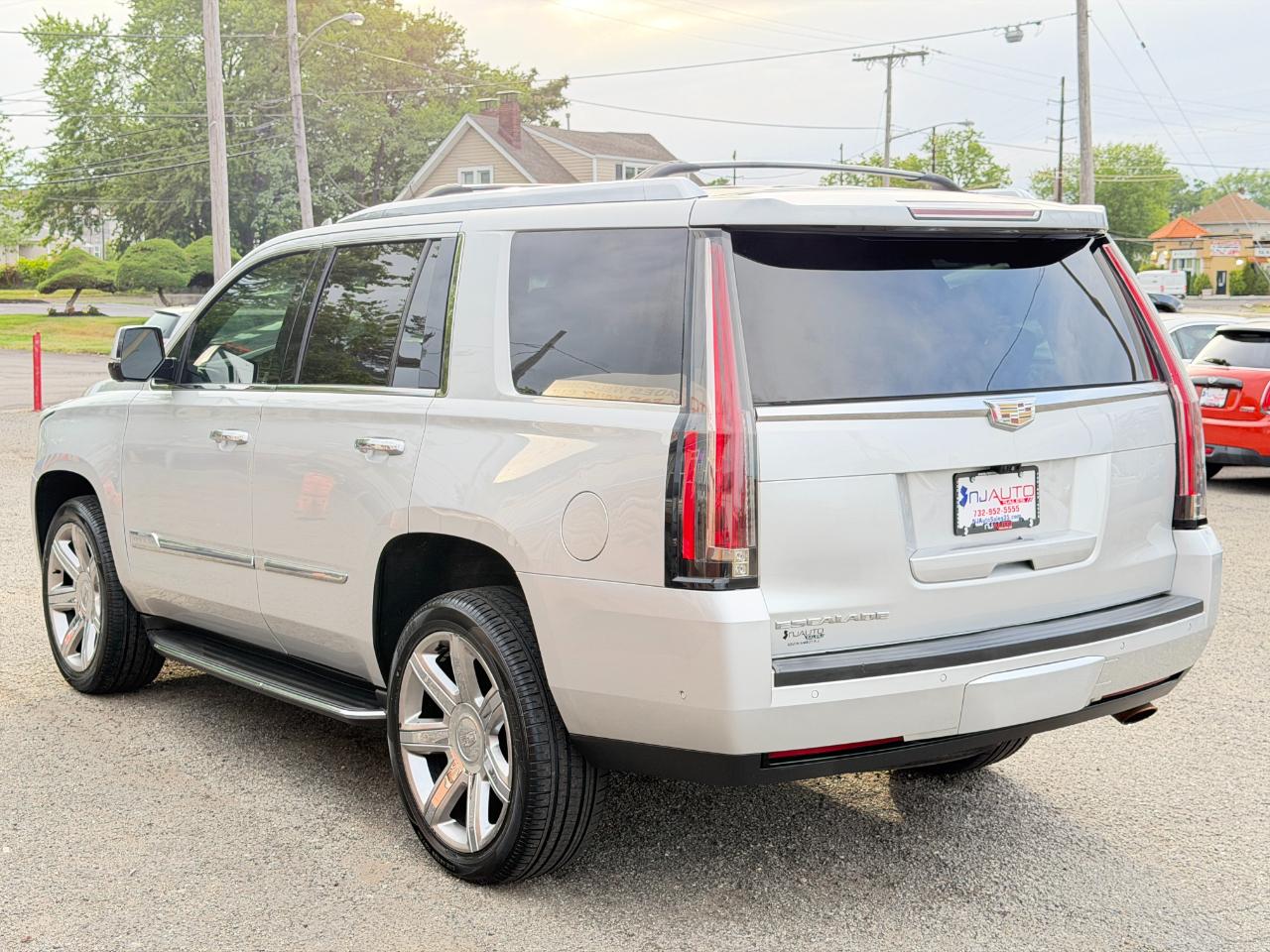 Cadillac Escalade 4WD 4dr Luxury 2017