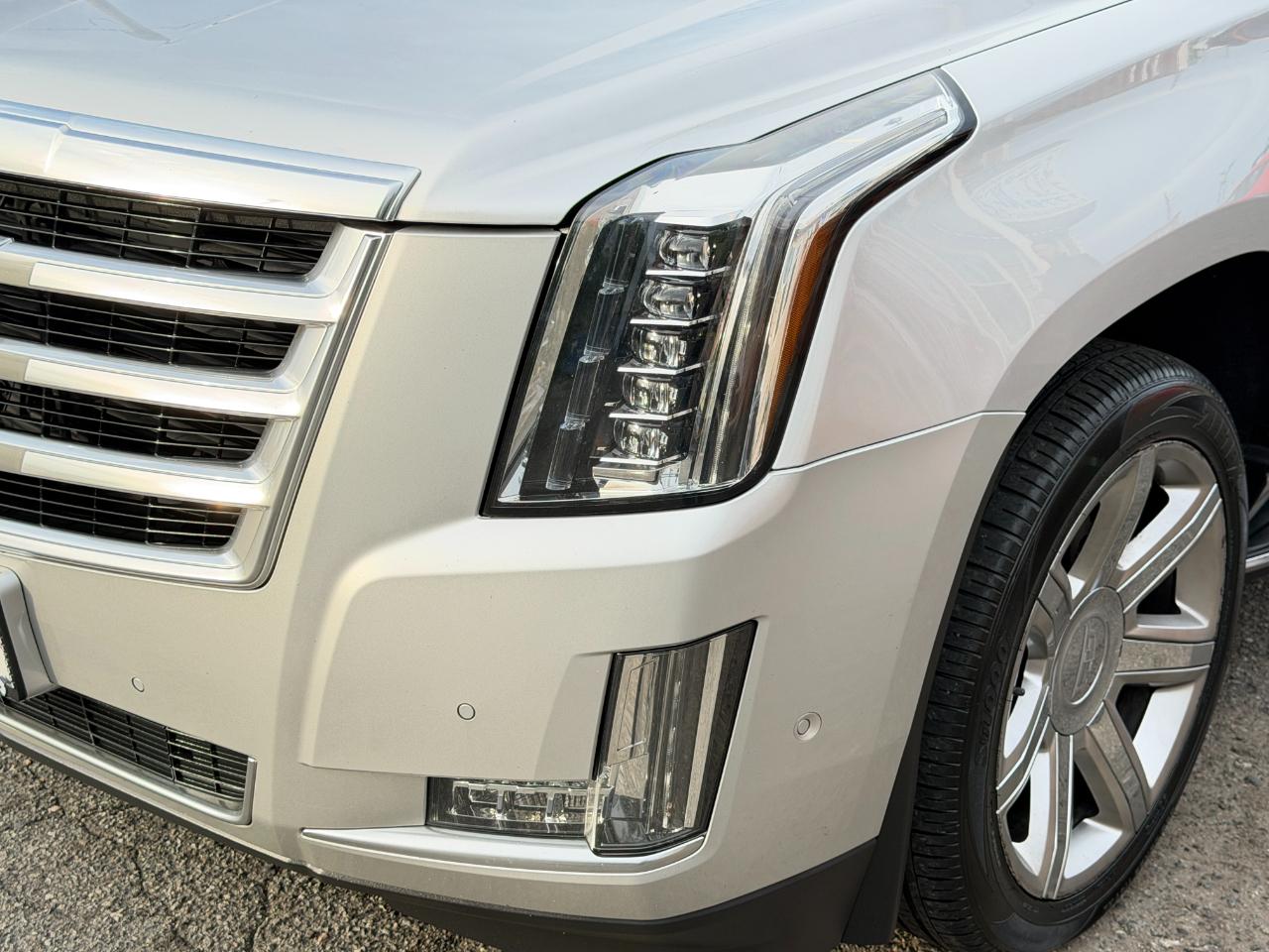 Cadillac Escalade 4WD 4dr Luxury 2017