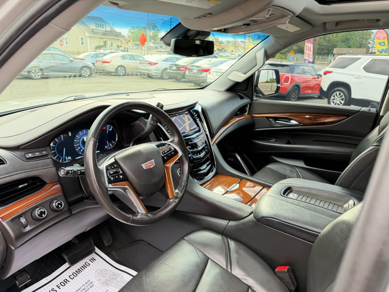 Cadillac Escalade 4WD 4dr Luxury 2017