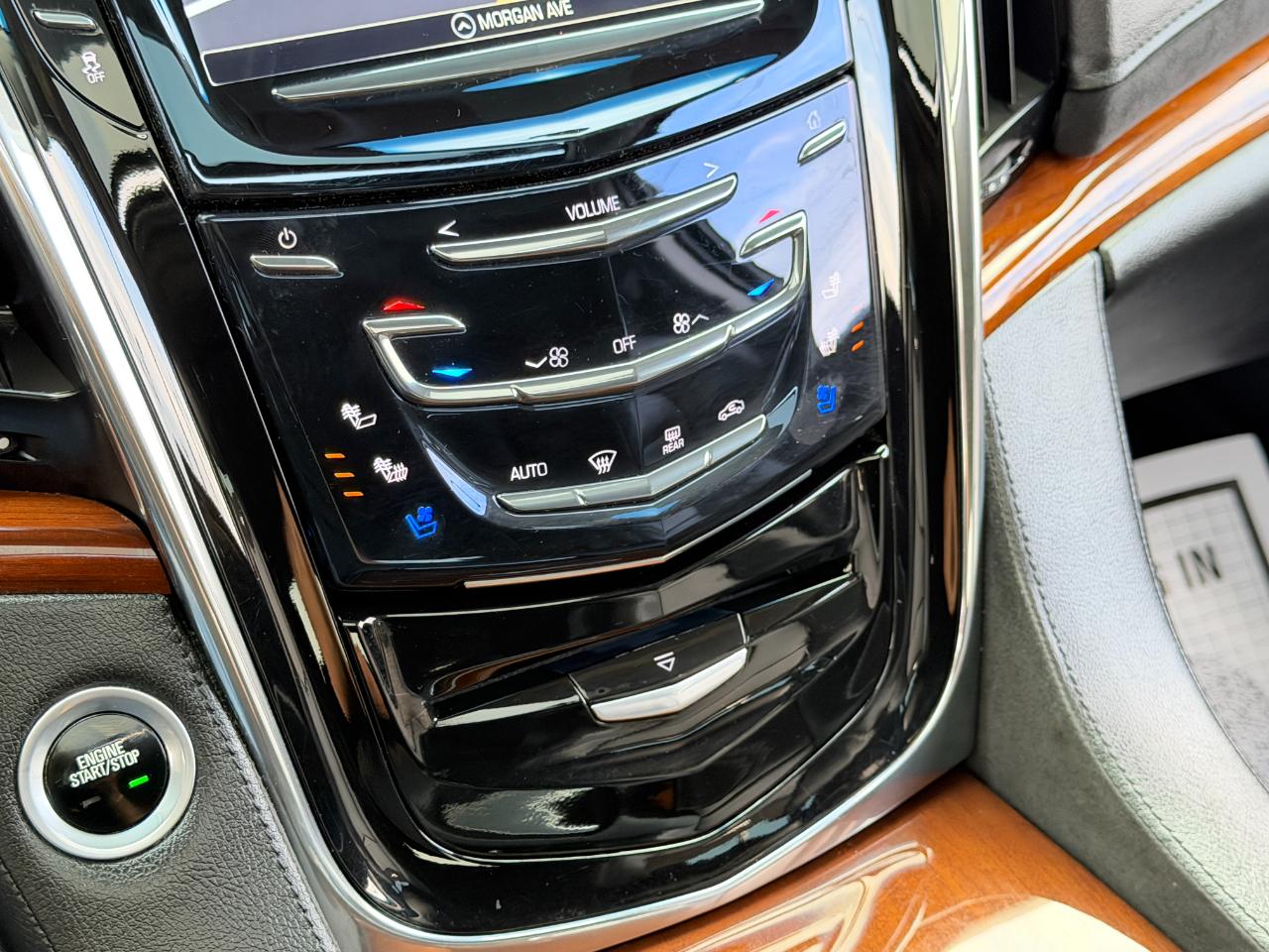 Cadillac Escalade 4WD 4dr Luxury 2017