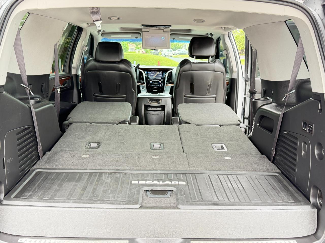 Cadillac Escalade 4WD 4dr Luxury 2017