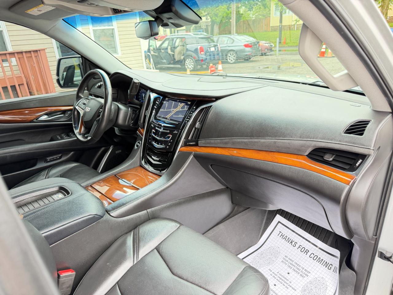 Cadillac Escalade 4WD 4dr Luxury 2017