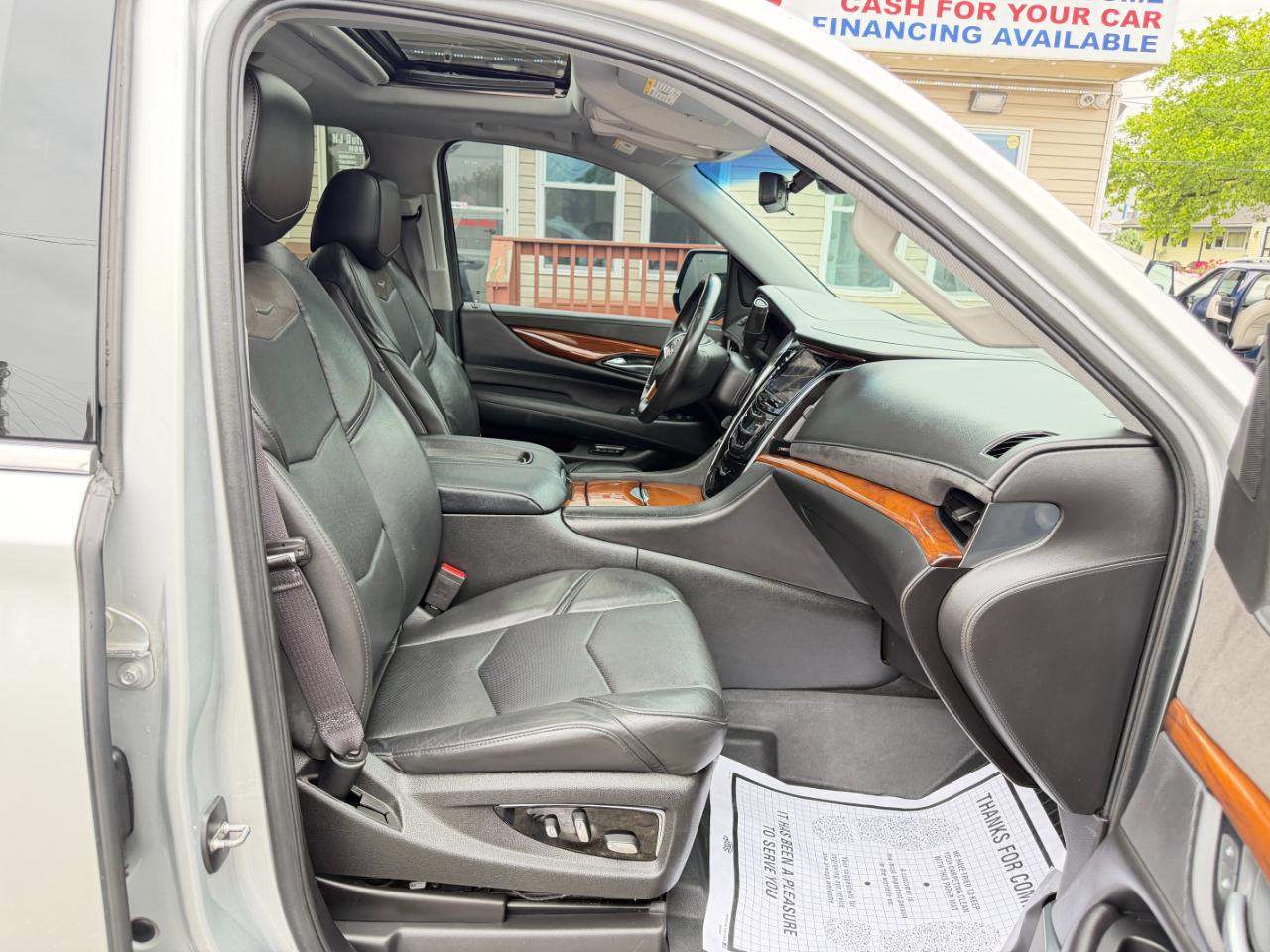 Cadillac Escalade 4WD 4dr Luxury 2017