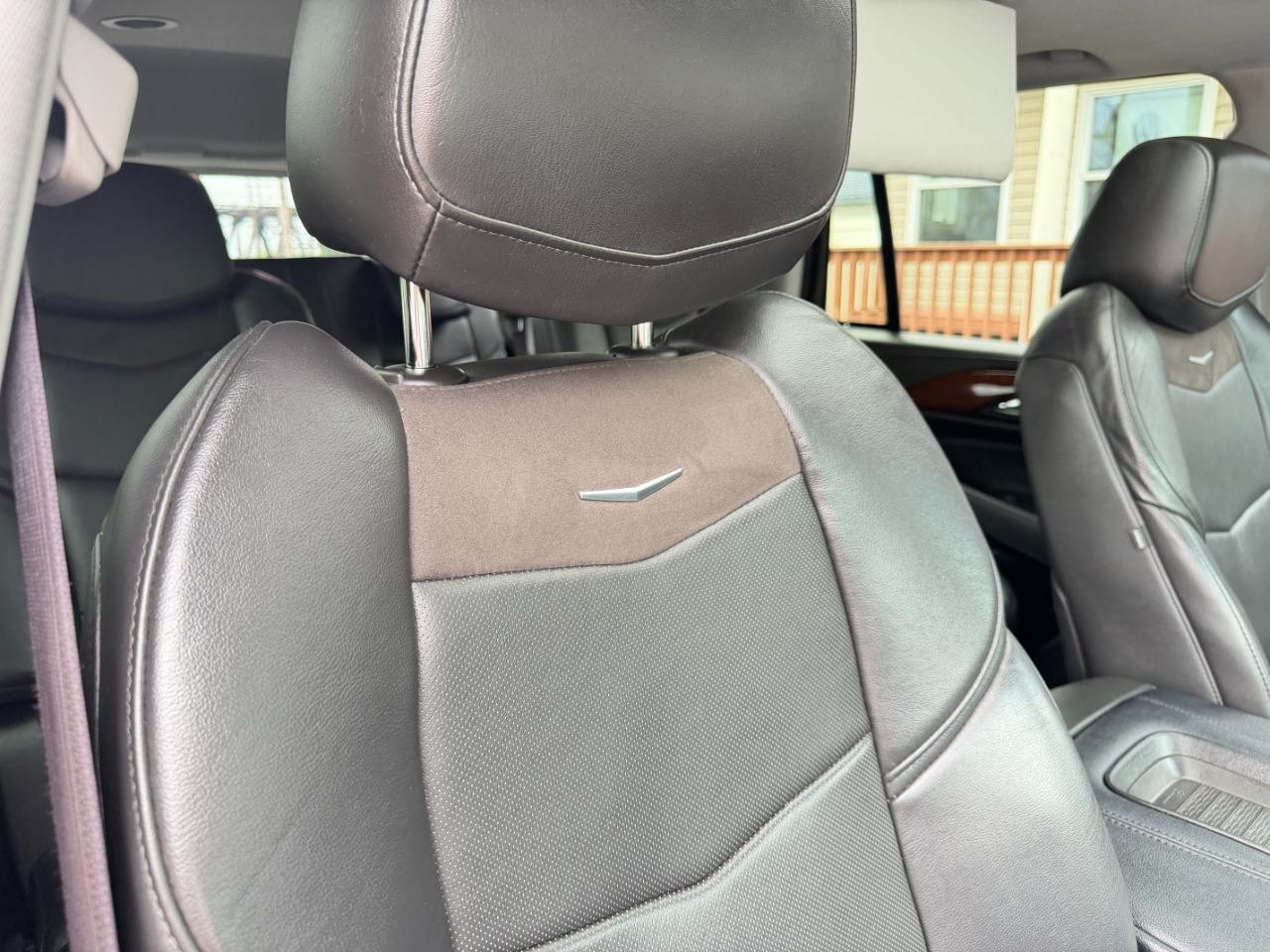 Cadillac Escalade 4WD 4dr Luxury 2017