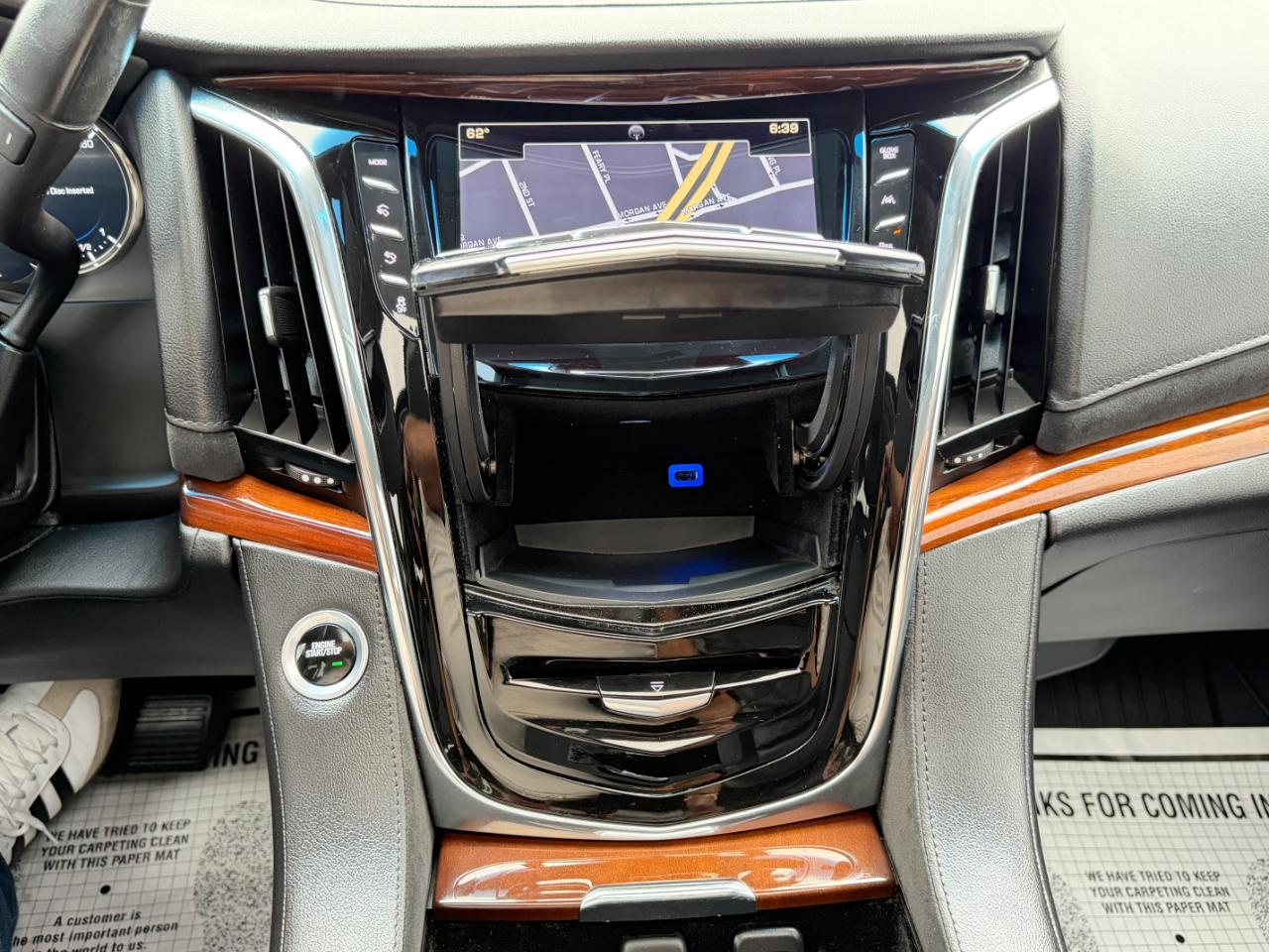 Cadillac Escalade 4WD 4dr Luxury 2017
