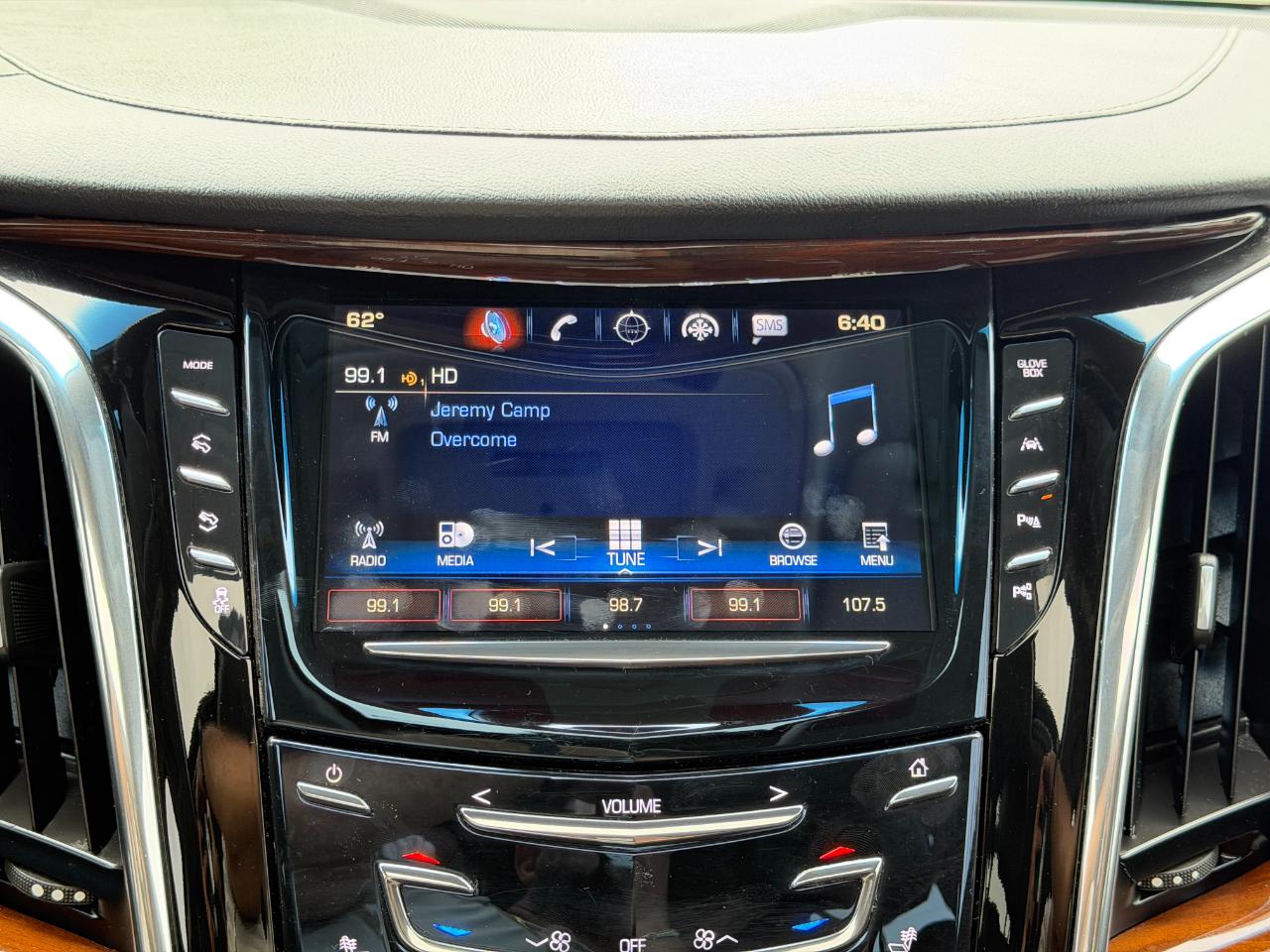 Cadillac Escalade 4WD 4dr Luxury 2017