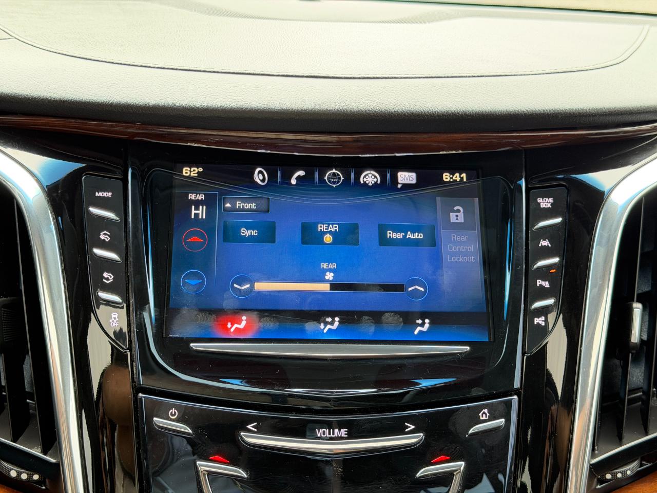 Cadillac Escalade 4WD 4dr Luxury 2017