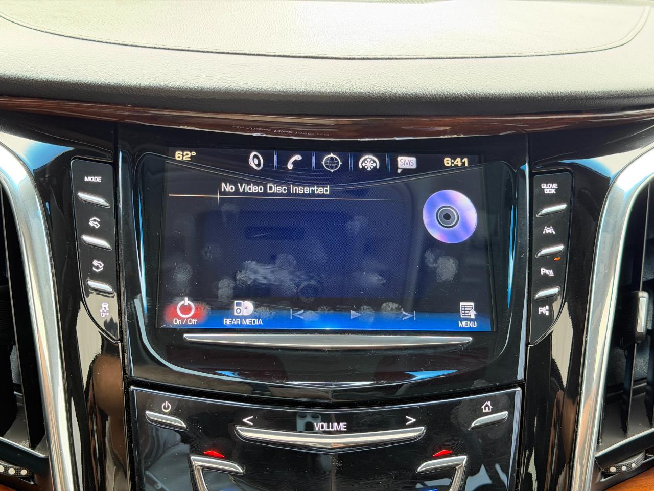 Cadillac Escalade 4WD 4dr Luxury 2017