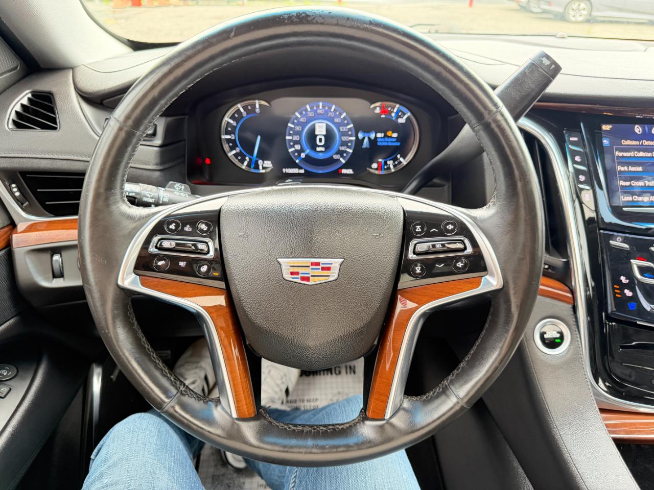 Cadillac Escalade 4WD 4dr Luxury 2017