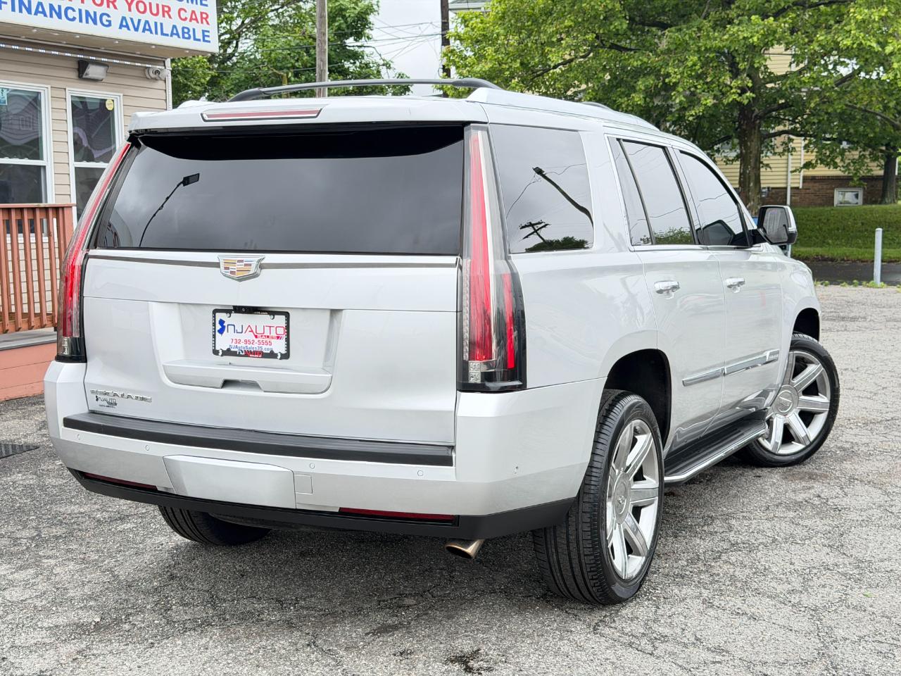 Cadillac Escalade 4WD 4dr Luxury 2017