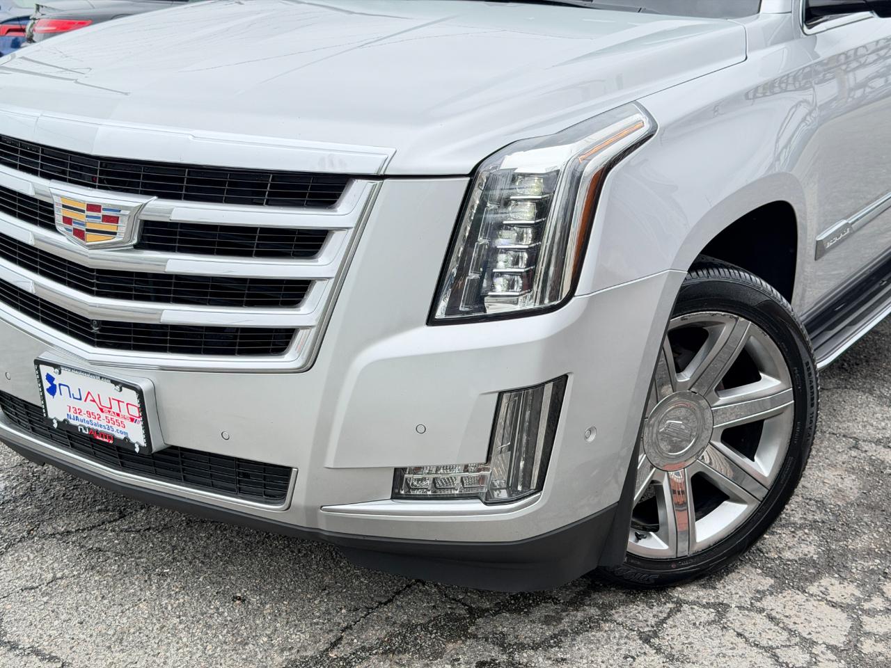 Cadillac Escalade 4WD 4dr Luxury 2017
