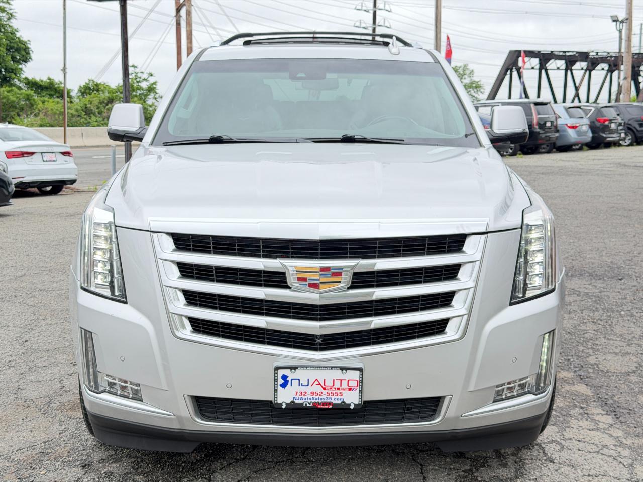 Cadillac Escalade 4WD 4dr Luxury 2017