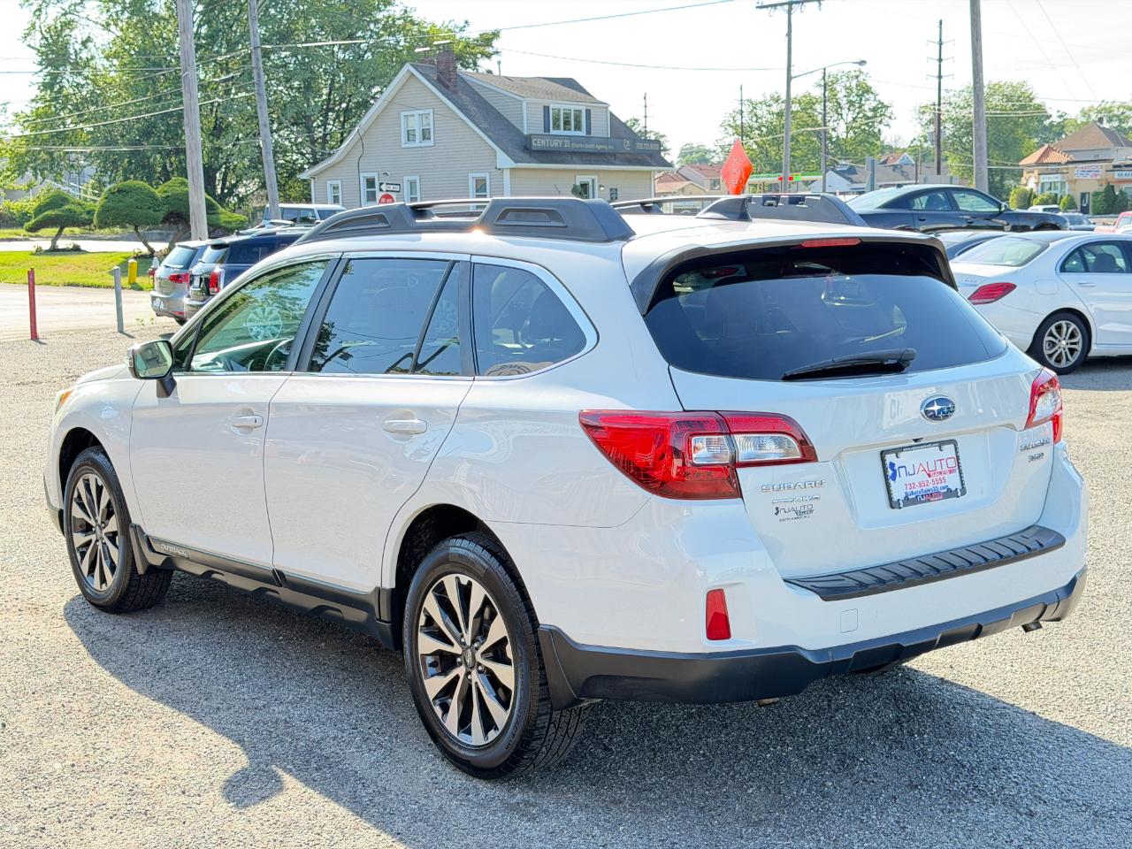 Subaru Outback 4dr Wgn 3.6R Limited 2016