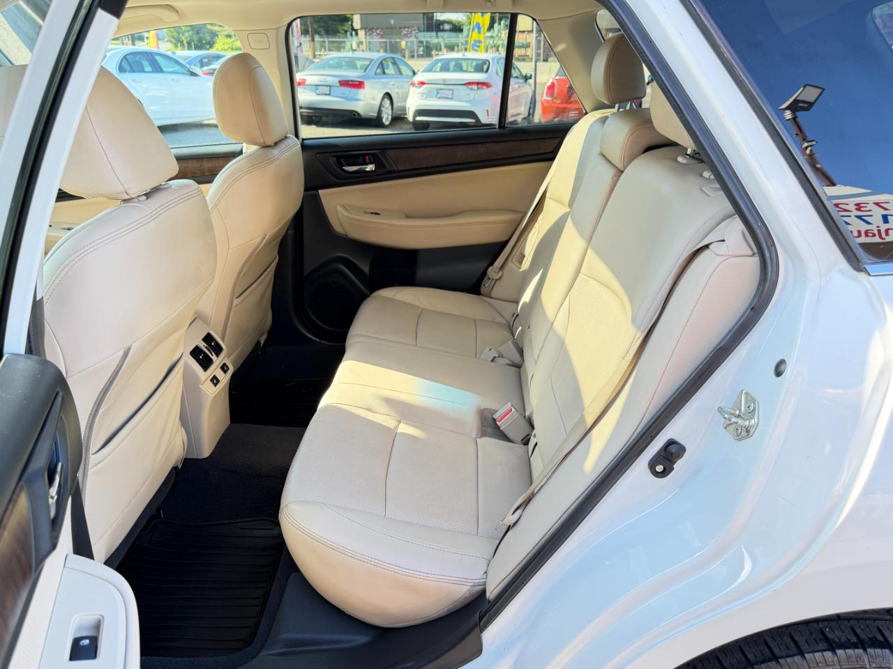 Subaru Outback 4dr Wgn 3.6R Limited 2016