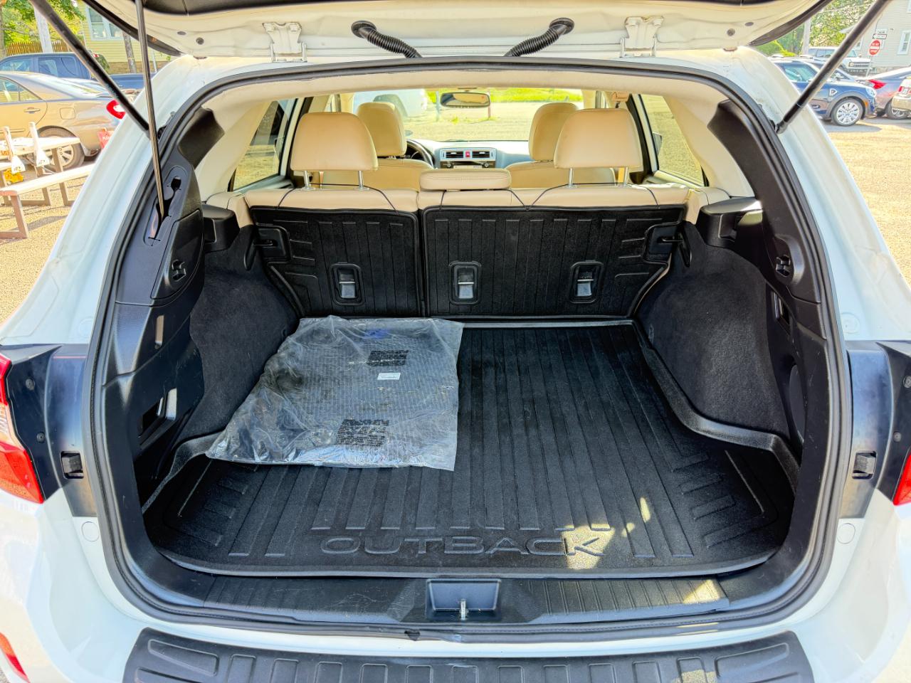 Subaru Outback 4dr Wgn 3.6R Limited 2016