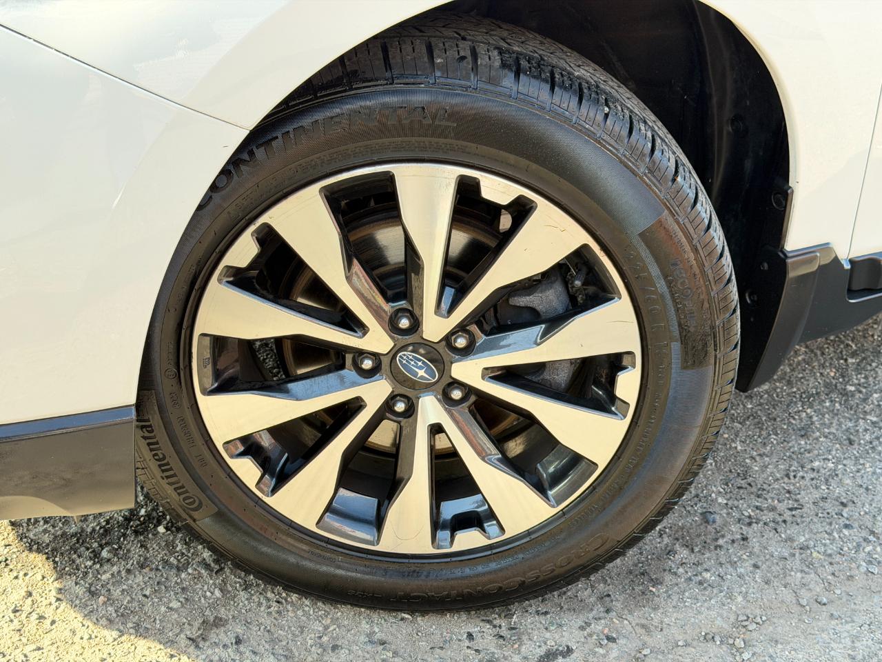 Subaru Outback 4dr Wgn 3.6R Limited 2016