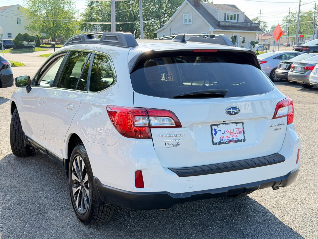 Subaru Outback 4dr Wgn 3.6R Limited 2016