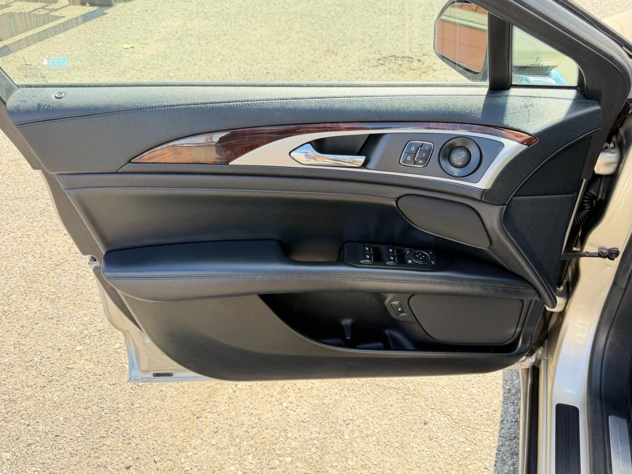 Lincoln MKZ Hybrid Reserve FWD 2017