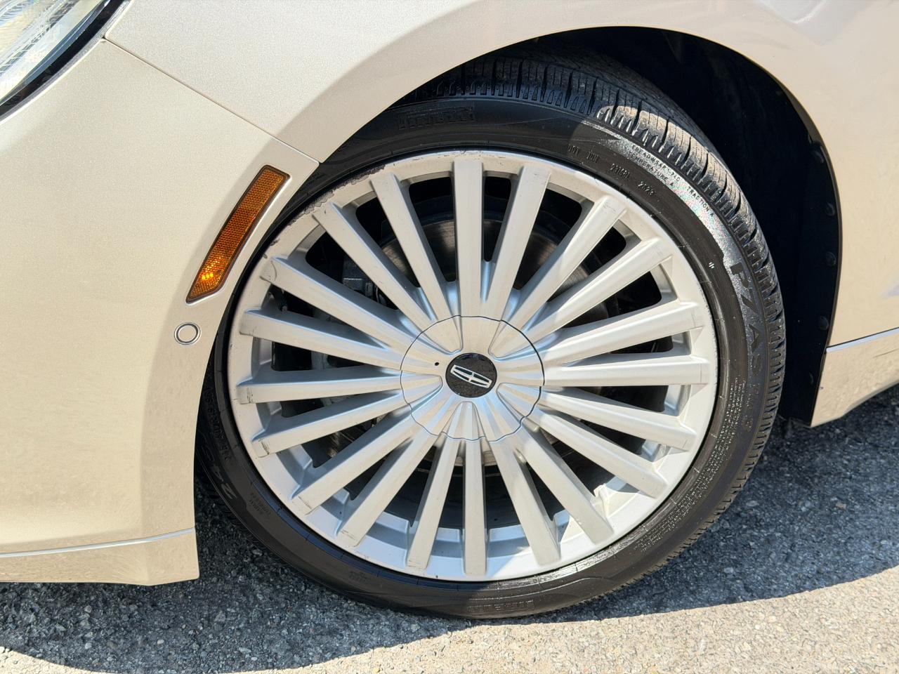 Lincoln MKZ Hybrid Reserve FWD 2017