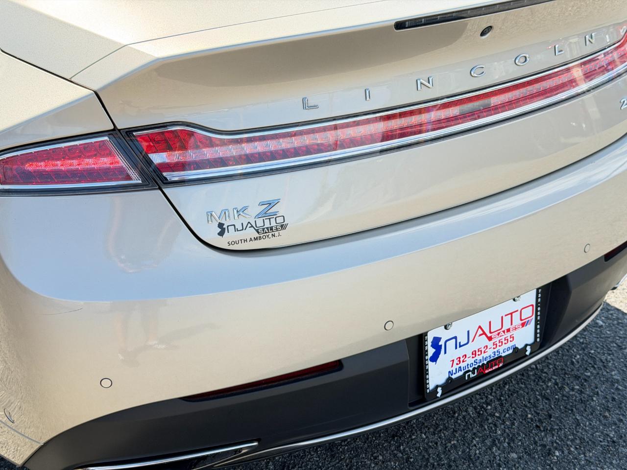 Lincoln MKZ Hybrid Reserve FWD 2017