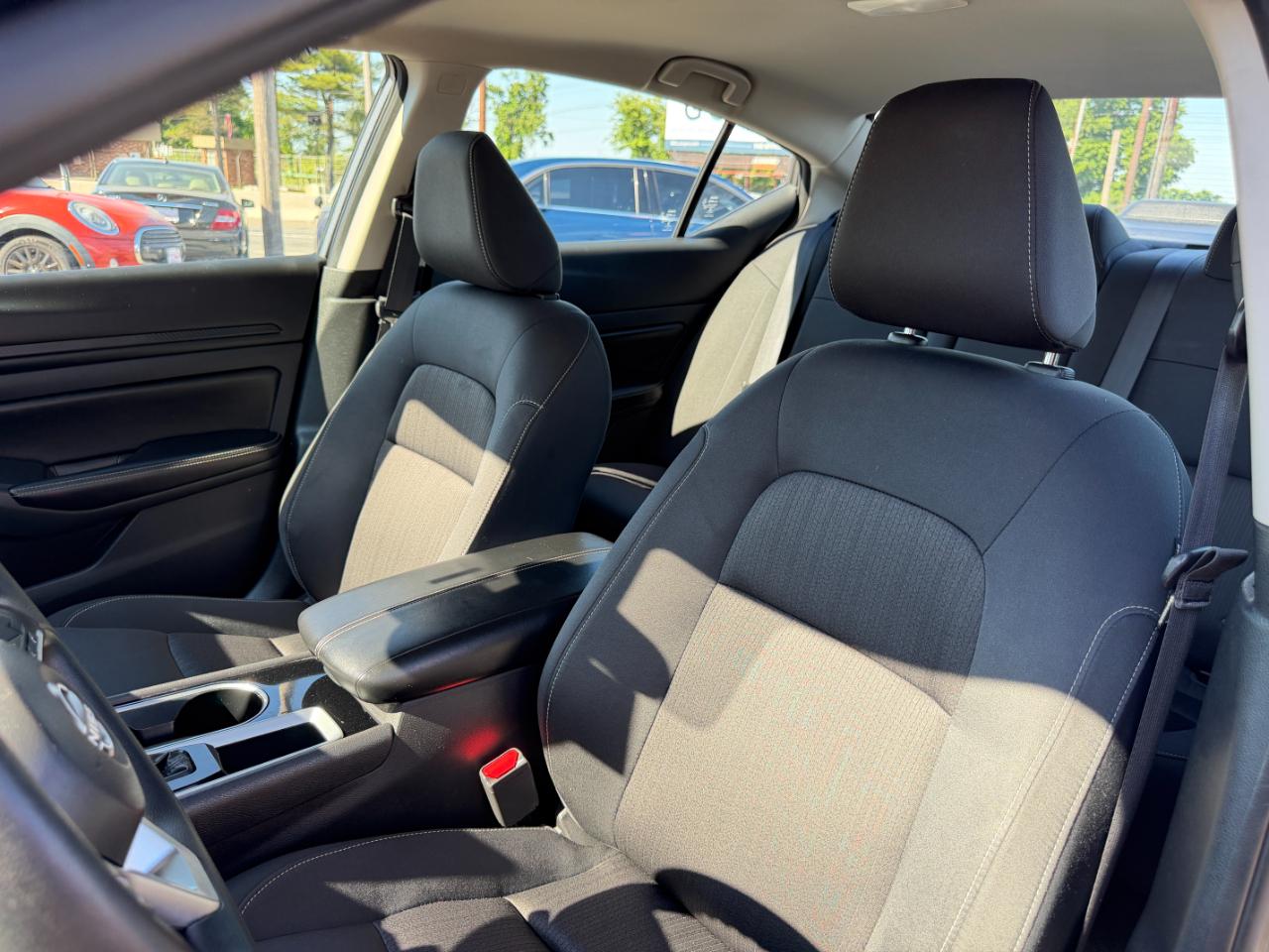 Nissan Altima 2.5 SV Sedan 2024