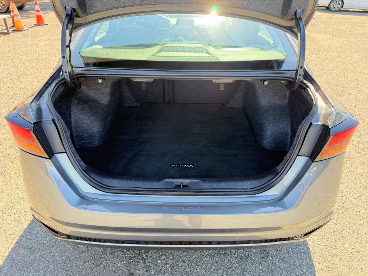 Nissan Altima 2.5 SV Sedan 2024