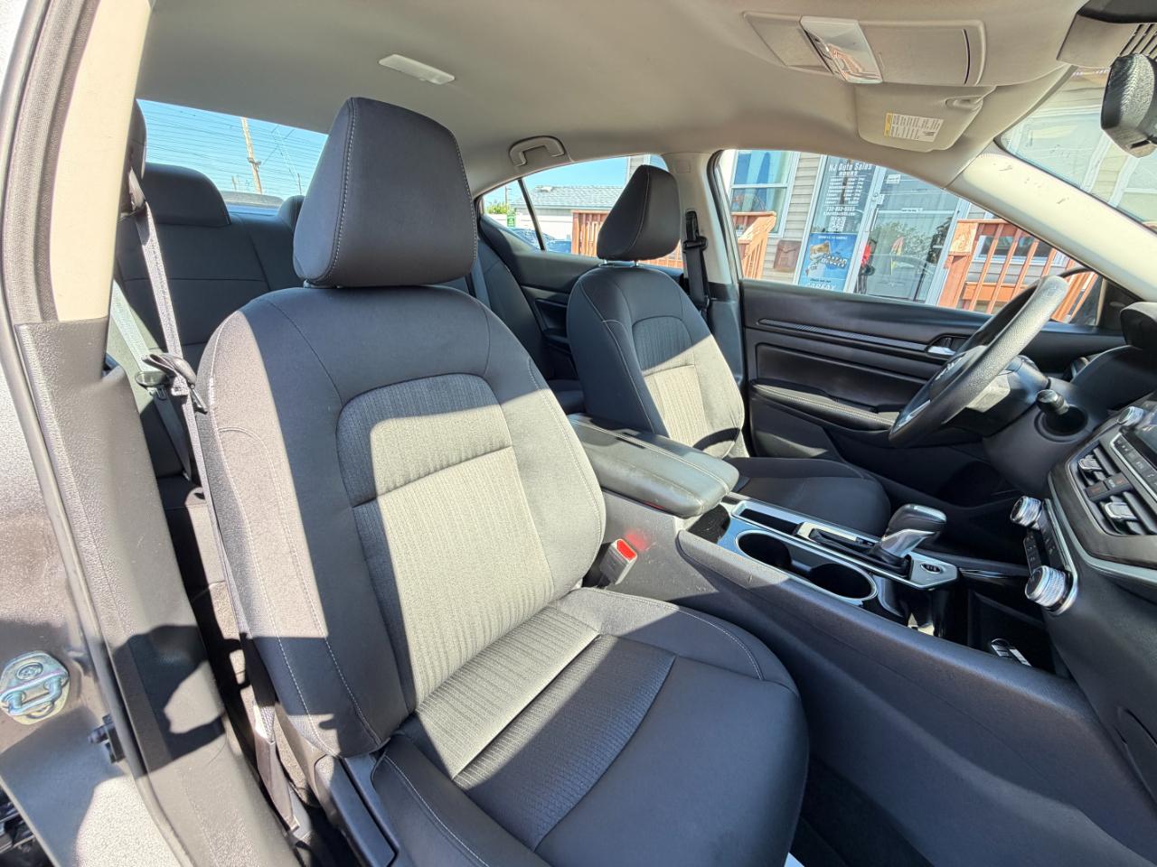 Nissan Altima 2.5 SV Sedan 2024