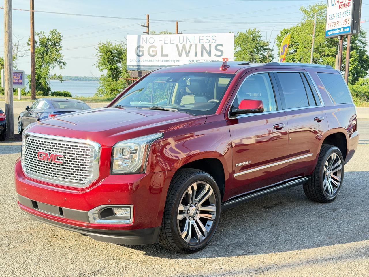 GMC Yukon 4WD 4dr Denali 2017