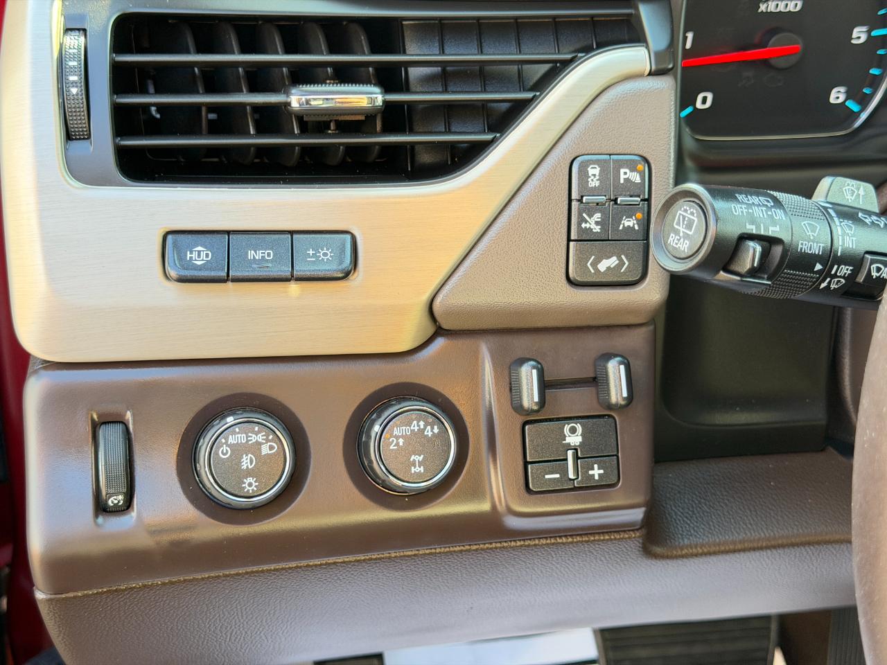 GMC Yukon 4WD 4dr Denali 2017