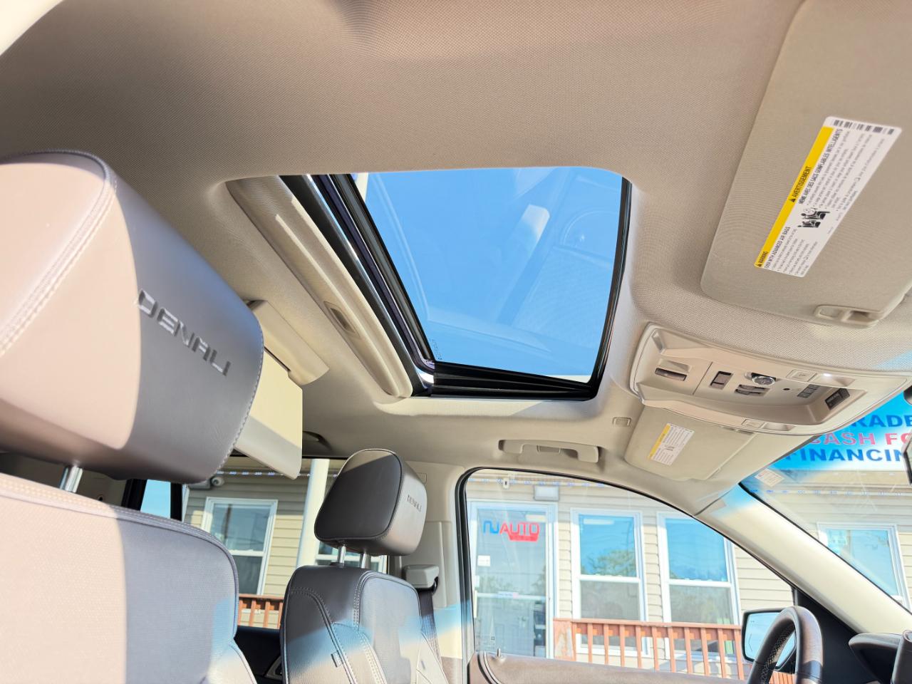GMC Yukon 4WD 4dr Denali 2017