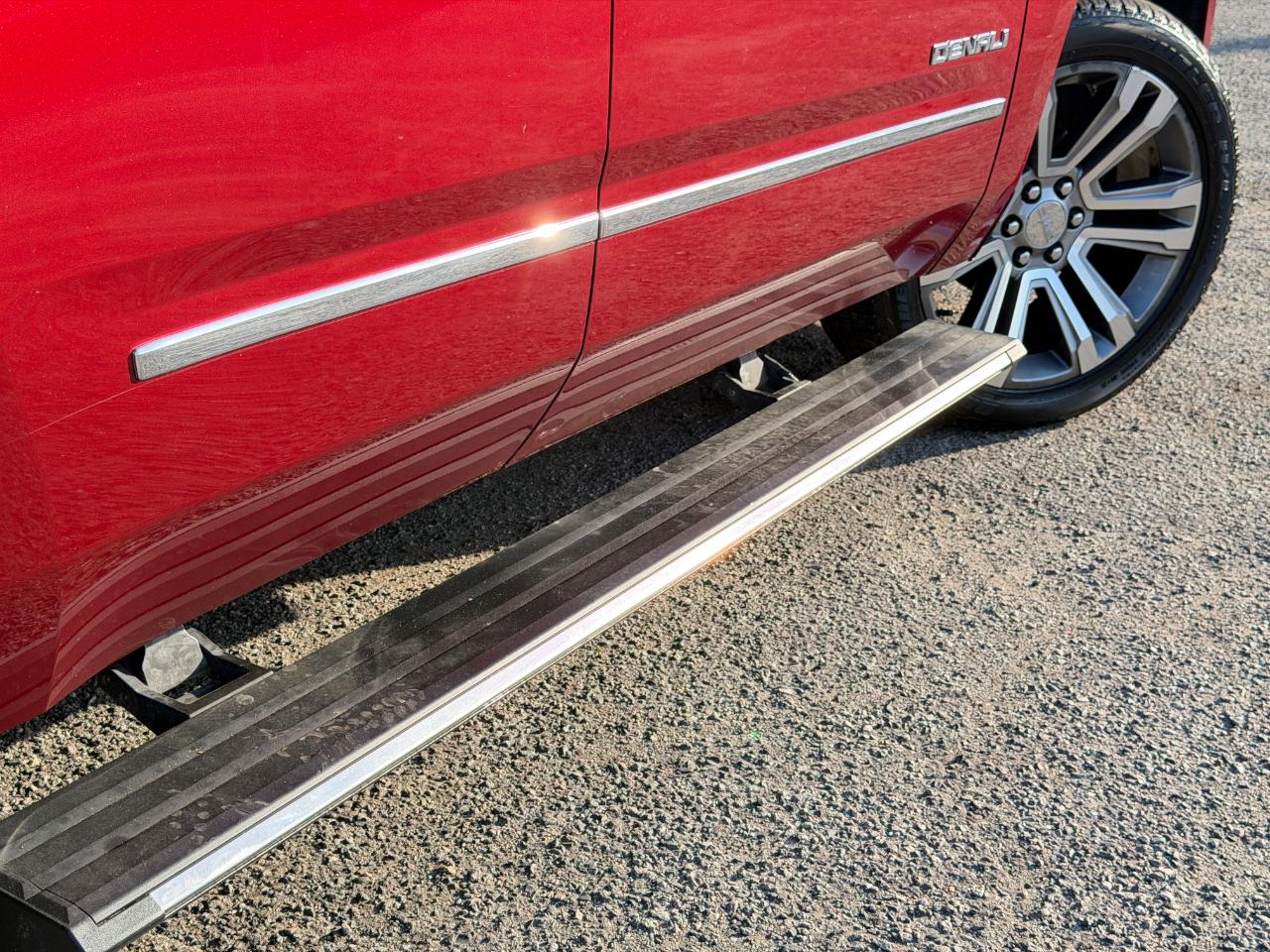 GMC Yukon 4WD 4dr Denali 2017