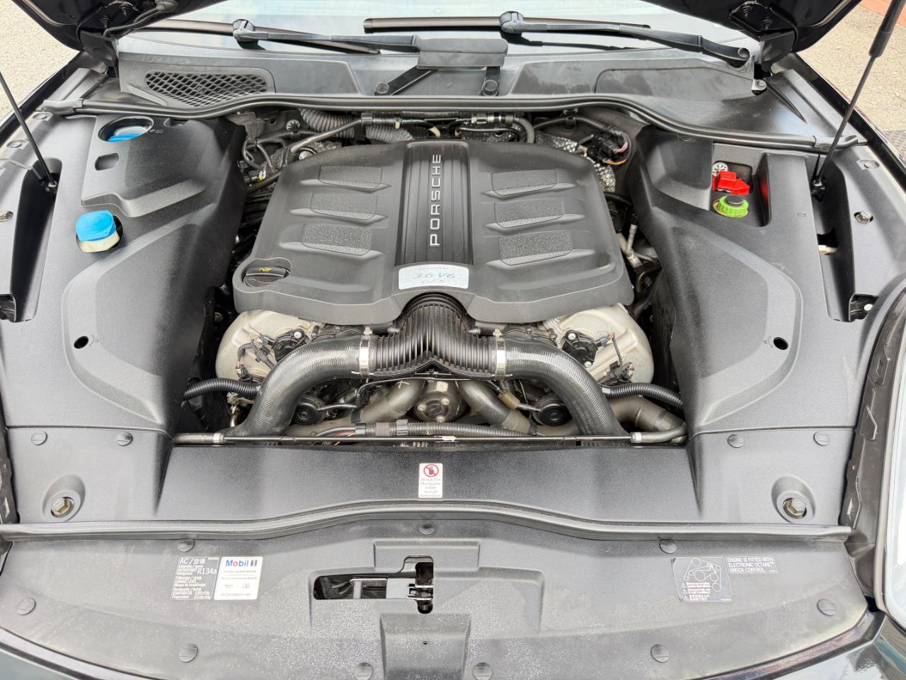 Porsche Cayenne AWD 4dr GTS 2016