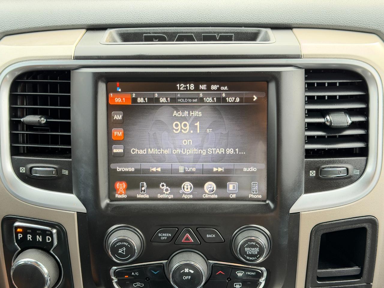 RAM 1500 4WD Quad Cab 140.5" Big Horn 2014