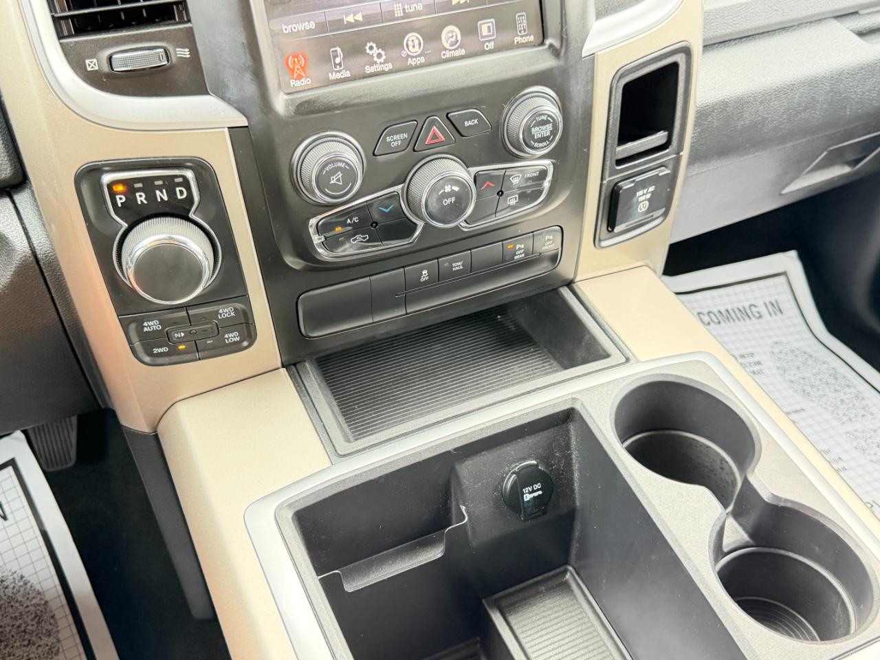 RAM 1500 4WD Quad Cab 140.5" Big Horn 2014