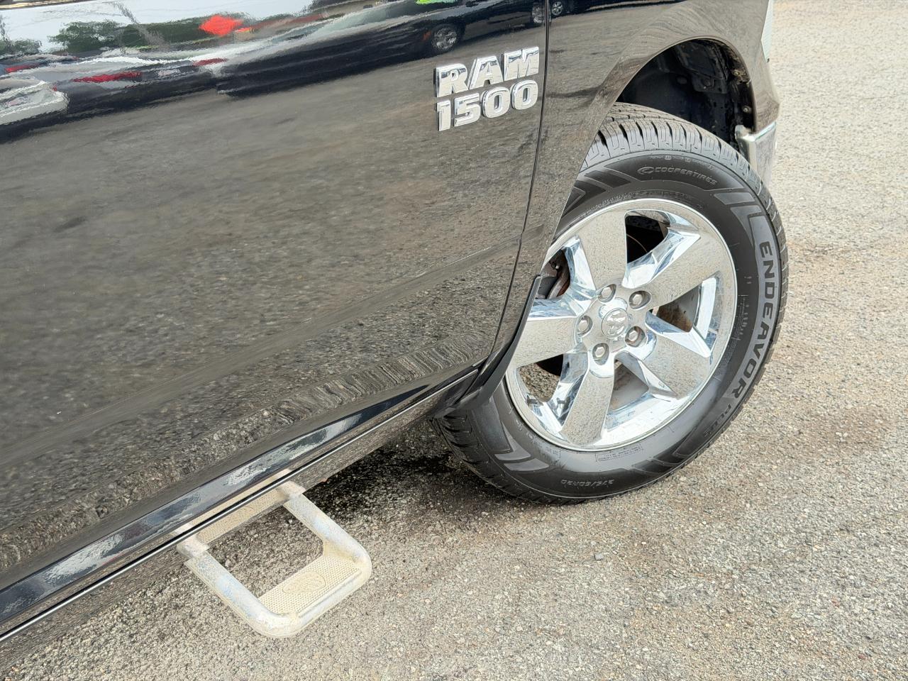 RAM 1500 4WD Quad Cab 140.5" Big Horn 2014