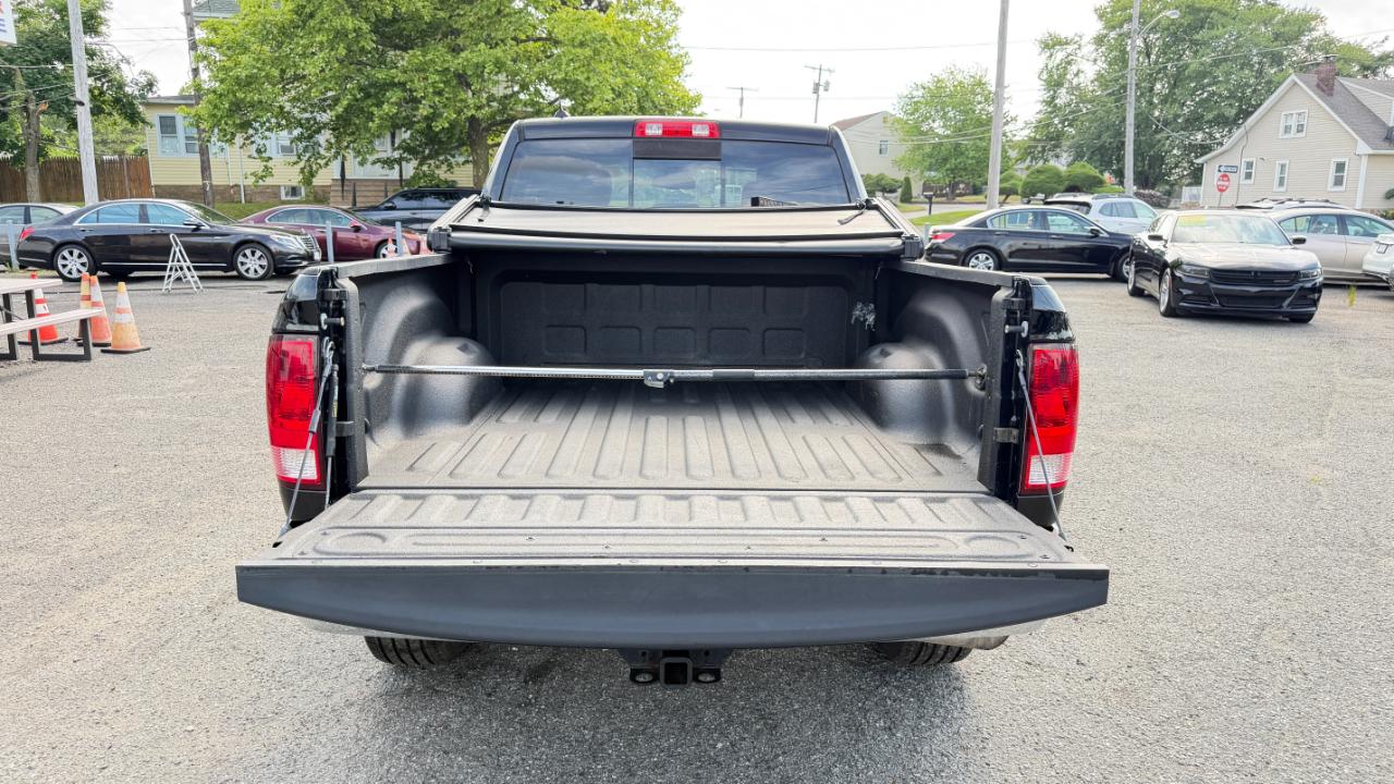 RAM 1500 4WD Quad Cab 140.5" Big Horn 2014