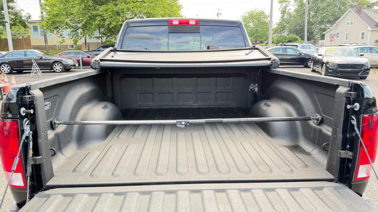 RAM 1500 4WD Quad Cab 140.5" Big Horn 2014