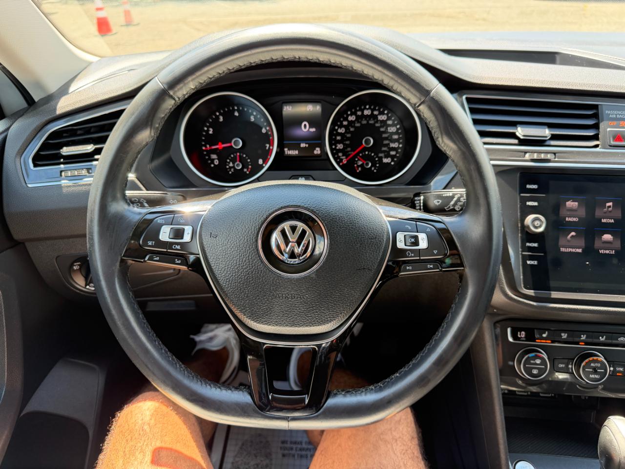 Volkswagen Tiguan 2.0T SEL FWD 2018