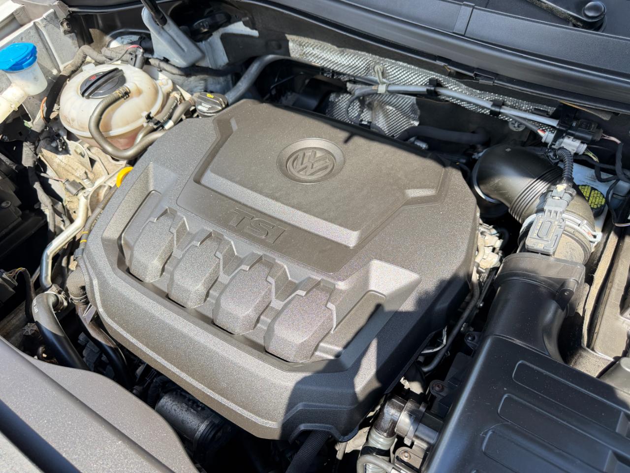 Volkswagen Tiguan 2.0T SEL FWD 2018