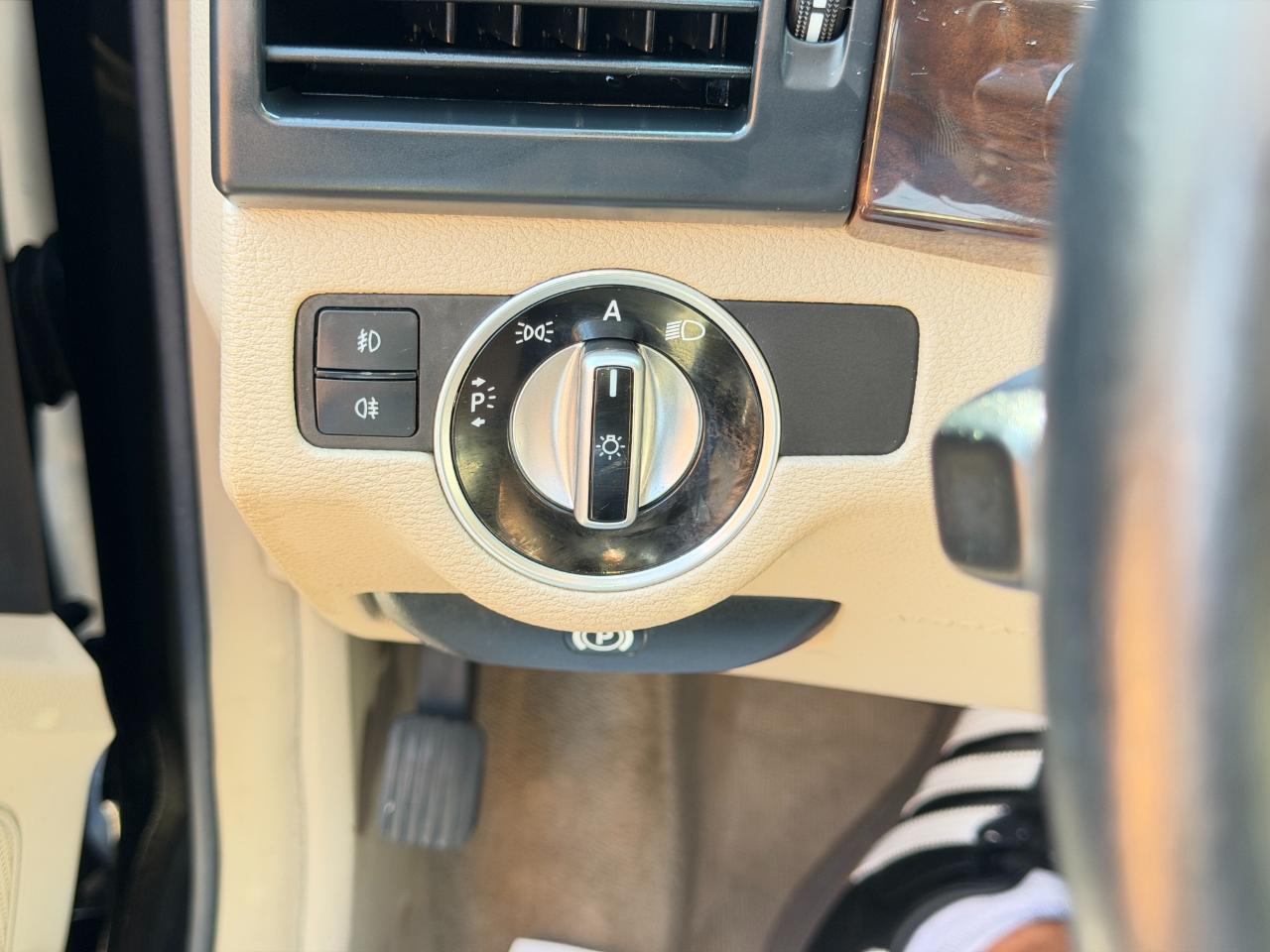 Mercedes-Benz GLK-Class 4MATIC 4dr GLK 350 2011