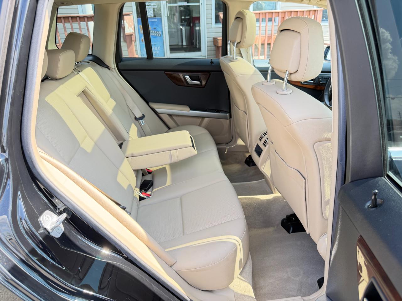 Mercedes-Benz GLK-Class 4MATIC 4dr GLK 350 2011